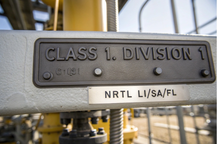 Class 1 Division 1 hazardous location label on industrial equipment with NRTL marking