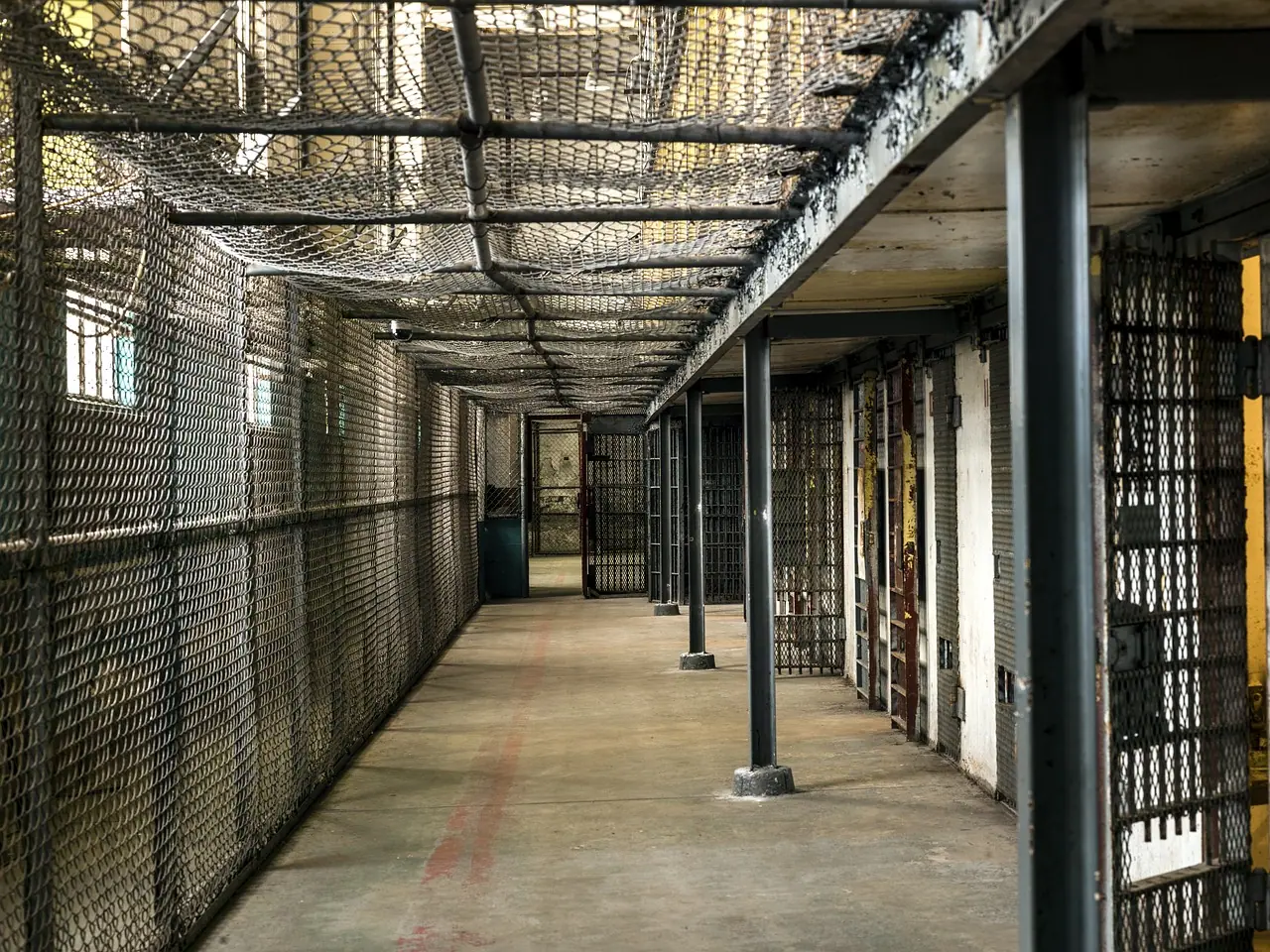 jail 1652896 1280